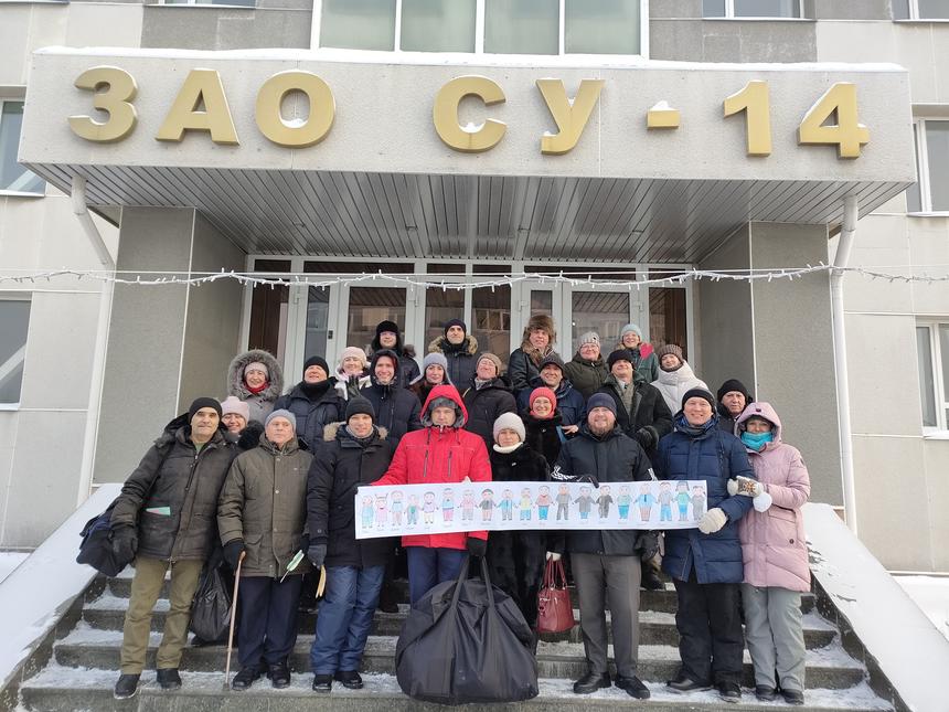 In Surgut, friends came to the courthouse to support the defendants, their fellow believers, on the day of the verdict. Outdoor teperature was -29 °C